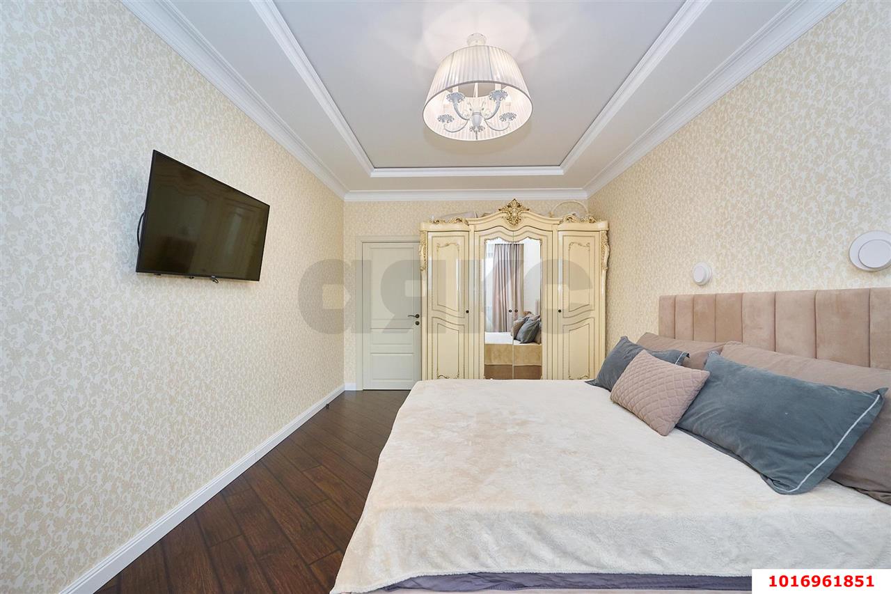 Фото №2: 2-комнатная квартира 80&nbsp;м², 10/16&nbsp;эт. - Краснодар, Западный внутригородской округ, мкр. Кожзавод, ул. Володи Головатого, 174
