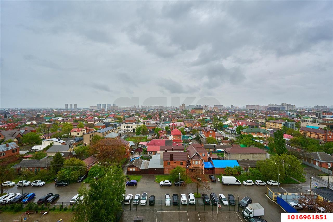 Фото №9: 2-комнатная квартира 80&nbsp;м², 10/16&nbsp;эт. - Краснодар, Западный внутригородской округ, мкр. Кожзавод, ул. Володи Головатого, 174