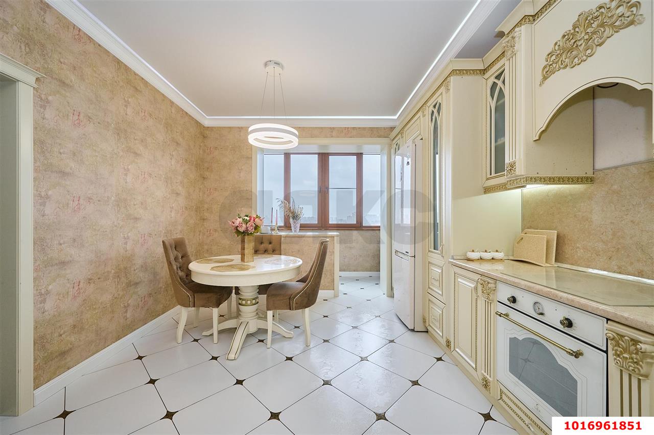 Фото №4: 2-комнатная квартира 80&nbsp;м², 10/16&nbsp;эт. - Краснодар, Западный внутригородской округ, мкр. Кожзавод, ул. Володи Головатого, 174