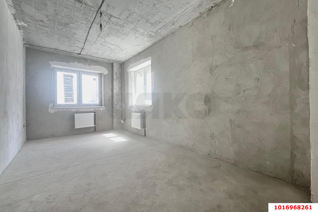 Фото №3: 2-комнатная квартира 65&nbsp;м², 3/9&nbsp;эт. - Краснодар, Прикубанский внутригородской округ, мкр. Музыкальный, ул. имени Мусоргского М.П., 26к2