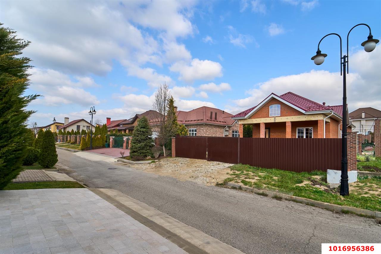 Фото №7: Дом 178&nbsp;м² + 5.45&nbsp;сот., 1&nbsp;эт. - Краснодар, Прикубанский внутригородской округ, п. коттеджный  Зелёная Долина, ул. Саксонская