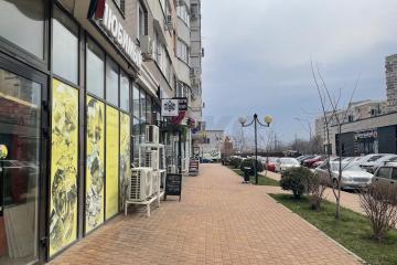 Фото №1: Торговое помещение 30&nbsp;м², 1/16&nbsp;эт. - Краснодар, мкр. жилой комплекс Альпы, ул. Командорская, 6