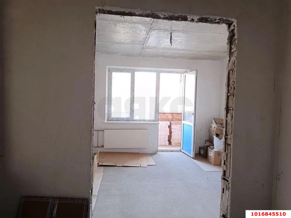 Фото №2: 2-комнатная квартира 65&nbsp;м², 1/10&nbsp;эт. - Краснодар, Прикубанский внутригородской округ, мкр. Краевая Клиническая Больница, ул. Восточно-Кругликовская, 76/1