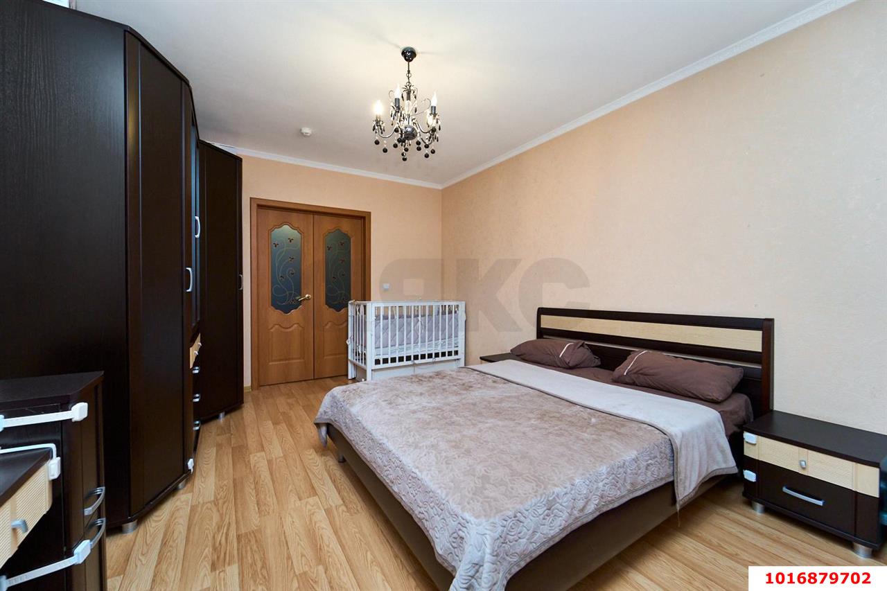 Фото №6: 2-комнатная квартира 72&nbsp;м², 14/16&nbsp;эт. - Краснодар, Западный внутригородской округ, мкр. Центральный, ул. Севастопольская, 6/1