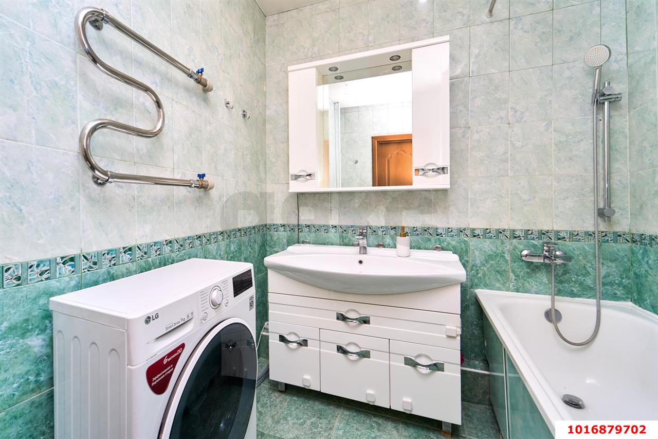 Фото №12: 2-комнатная квартира 72&nbsp;м², 14/16&nbsp;эт. - Краснодар, Западный внутригородской округ, мкр. Центральный, ул. Севастопольская, 6/1