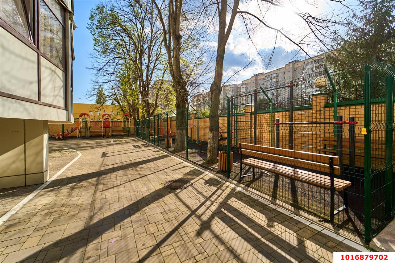 Фото №15: 2-комнатная квартира 72&nbsp;м², 14/16&nbsp;эт. - Краснодар, Западный внутригородской округ, мкр. Центральный, ул. Севастопольская, 6/1