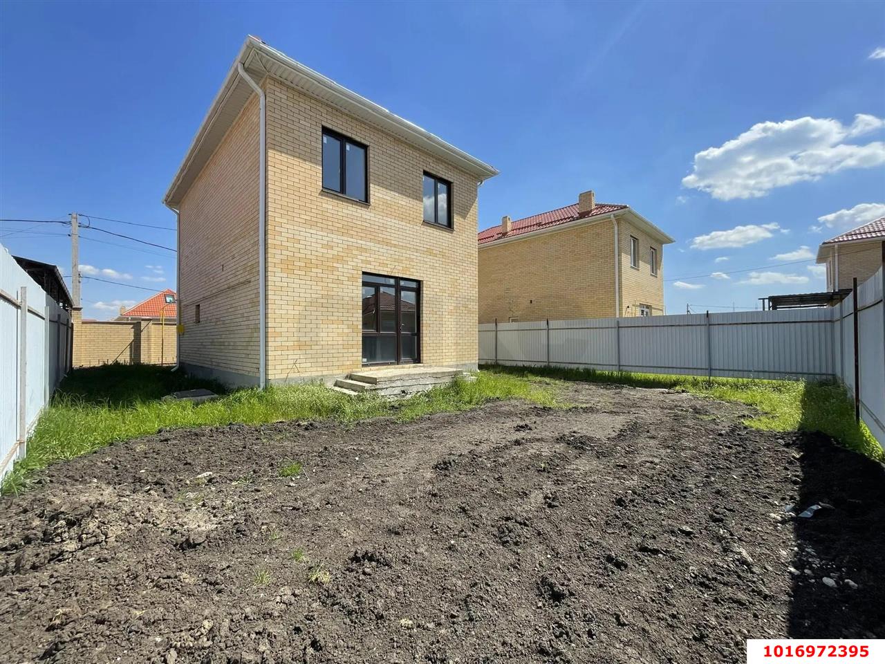 Фото №3: Дом 121&nbsp;м² + 3.19&nbsp;сот., 2&nbsp;эт. - Южный, п. коттеджный  Южная столица, пер. 2-й Новокубанский, 12