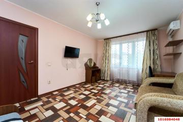 Фото №1: 1-комнатная квартира 37 м², 1/16 эт. - Краснодар, ж/м Пашковский, ул. Краевая, 1/2