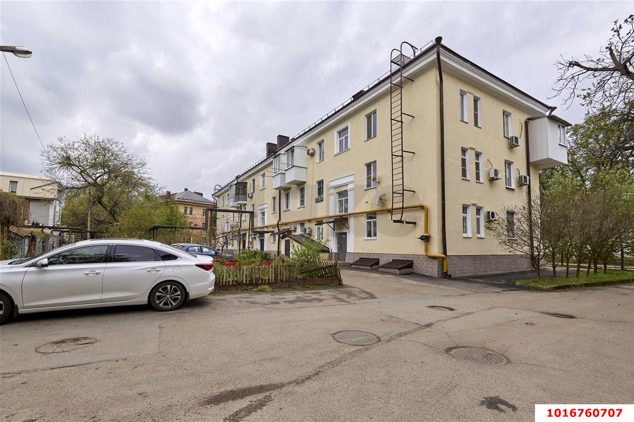 Фото №16: 3-комнатная квартира 53&nbsp;м², 2/3&nbsp;эт. - Краснодар, Центральный внутригородской округ, Покровка, мкр. Центральный, ул. Володарского, 8