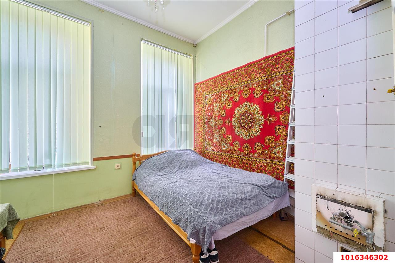 Фото №2: 1-комнатная квартира 36&nbsp;м², 2/2&nbsp;эт. - Краснодар, Центральный внутригородской округ, мкр. Центральный, ул. имени Пушкина, 47