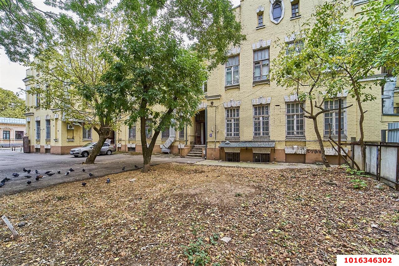 Фото №11: 1-комнатная квартира 36&nbsp;м², 2/2&nbsp;эт. - Краснодар, Центральный внутригородской округ, мкр. Центральный, ул. имени Пушкина, 47