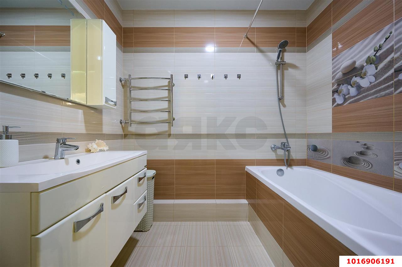 Фото №13: 2-комнатная квартира 62&nbsp;м², 3/16&nbsp;эт. - Краснодар, Западный внутригородской округ, ЖК Новый Город, мкр. Юбилейный, б-р Клары Лучко, 4