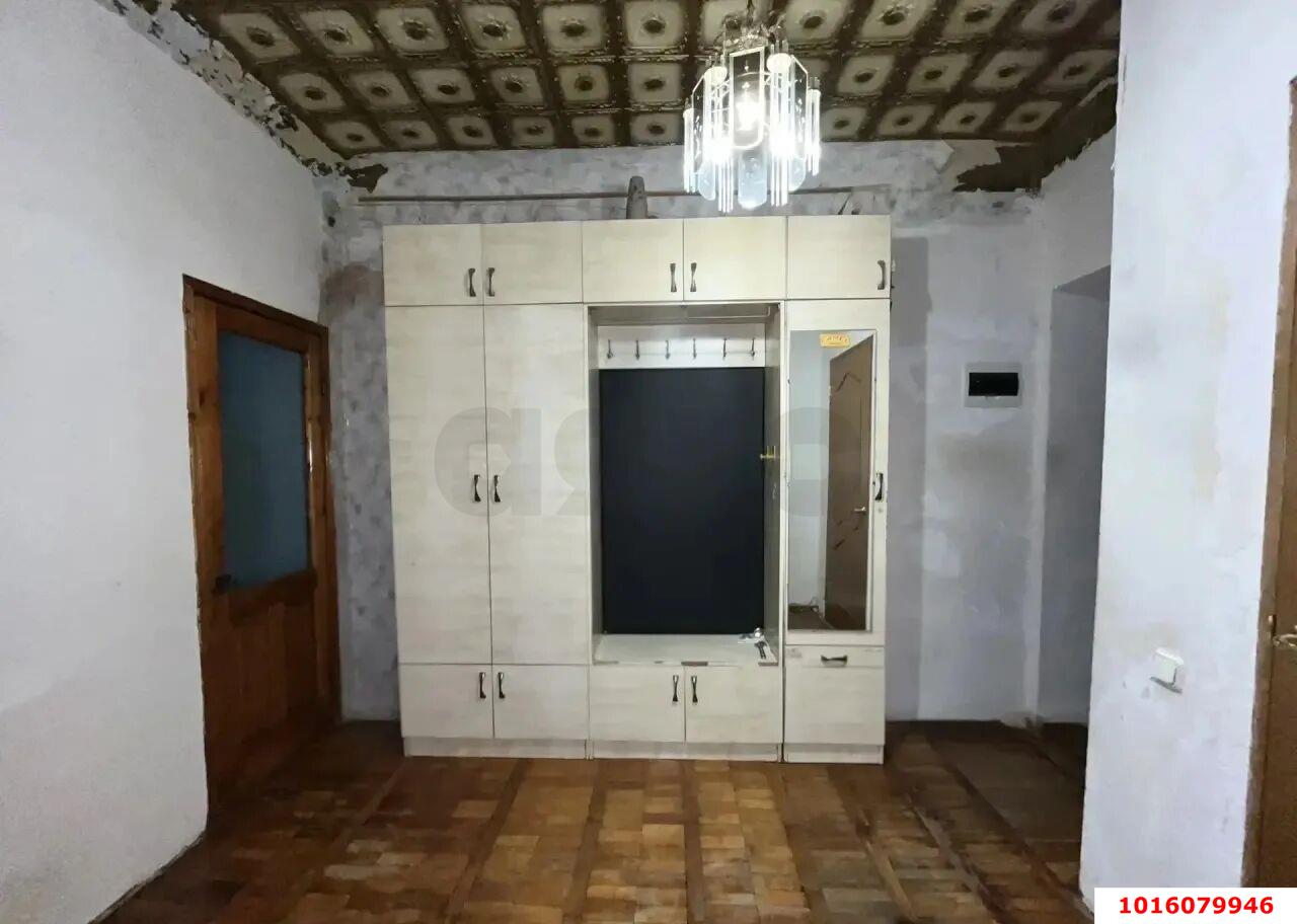 Фото №11: 3-комнатная квартира 60&nbsp;м², 1/2&nbsp;эт. - Краснодар, Центральный внутригородской округ, мкр. 40 лет Победы, ул. Юннатов, 29