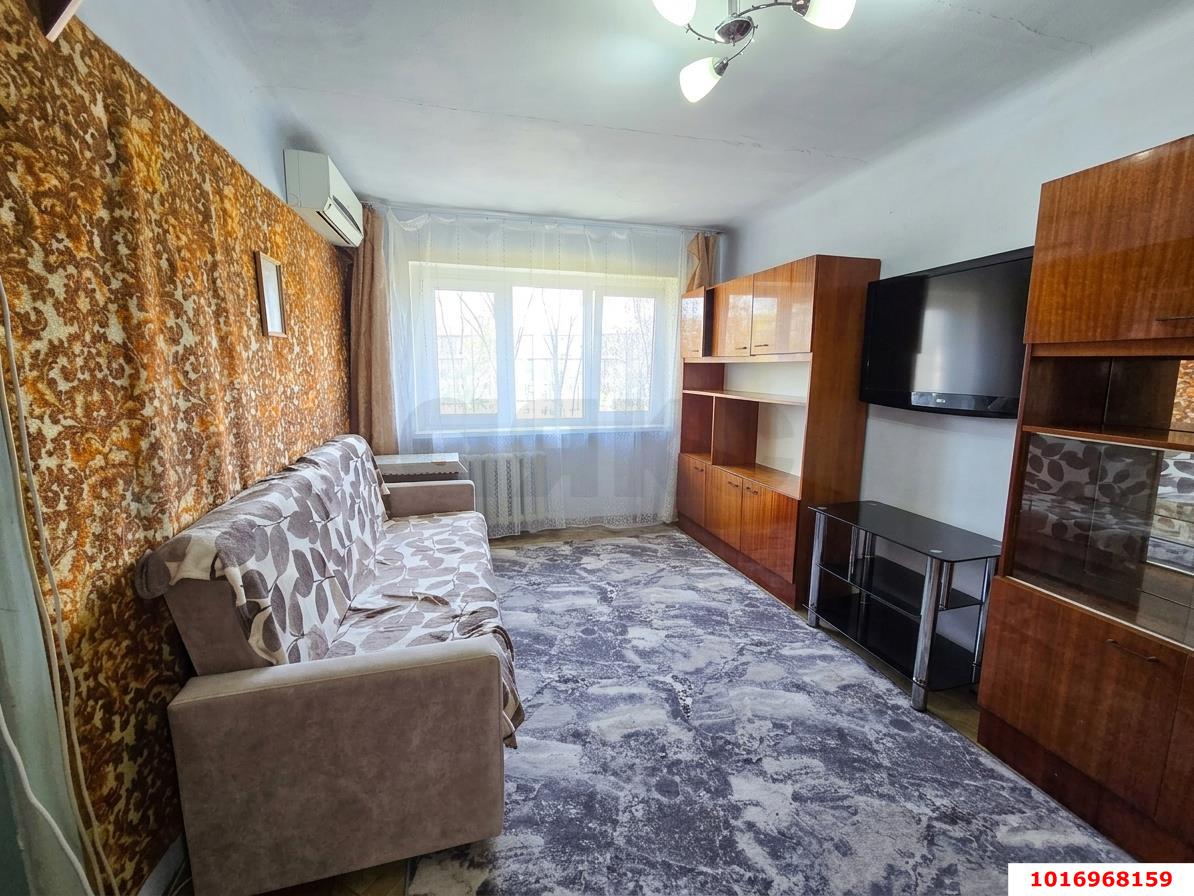 Фото №1: 2-комнатная квартира 42&nbsp;м², 3/5&nbsp;эт. - Краснодар, Прикубанский внутригородской округ, мкр. Славянский, ул. имени Толбухина, 87