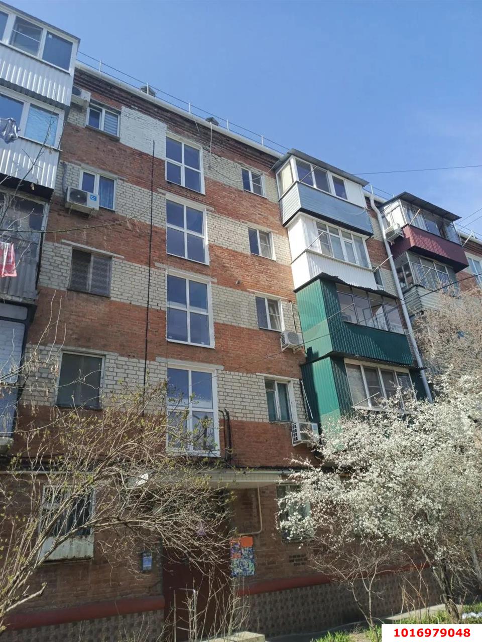Фото №3: 3-комнатная квартира 59&nbsp;м², 2/5&nbsp;эт. - Краснодар, Западный внутригородской округ, Горгаз, мкр. Центральный, ул. Индустриальная, 54