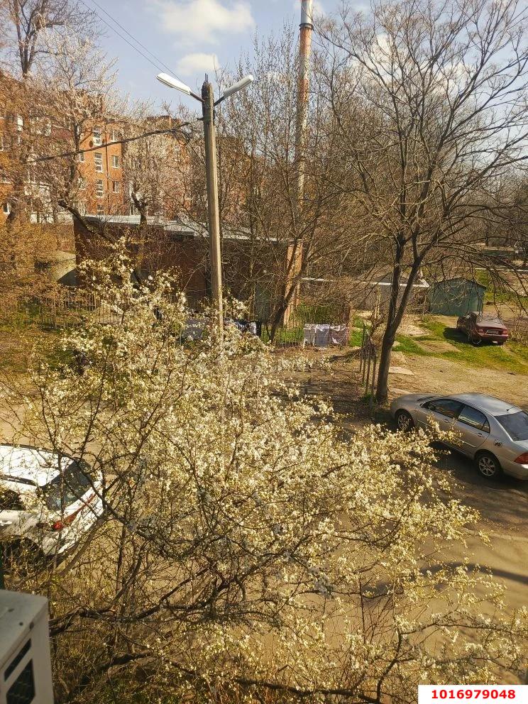 Фото №15: 3-комнатная квартира 59&nbsp;м², 2/5&nbsp;эт. - Краснодар, Западный внутригородской округ, Горгаз, мкр. Центральный, ул. Индустриальная, 54