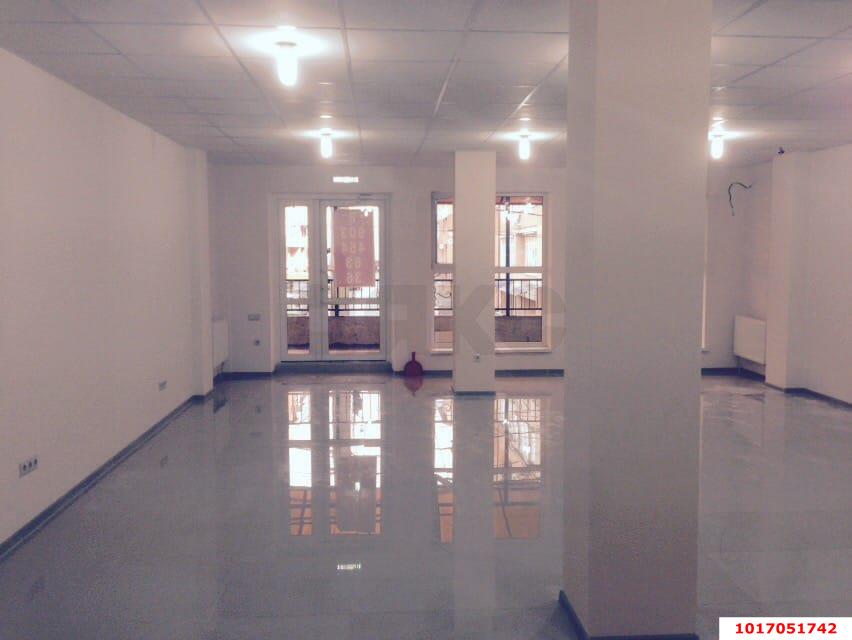 Фото №5: Торговое помещение 72&nbsp;м², 1/6&nbsp;эт. - Краснодар, Прикубанский внутригородской округ, ЖК Лучезарный, мкр. Музыкальный, ул. Ахтарская