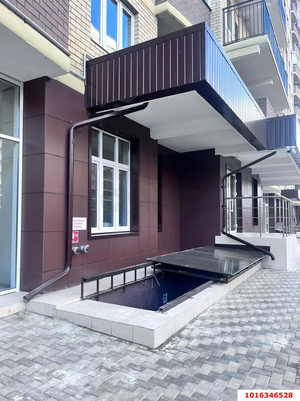 Фото №1: Офисное помещение 32&nbsp;м², 24&nbsp;эт. - Краснодар, Прикубанский внутригородской округ, ЖК Лучший, мкр. имени Петра Метальникова, ул. Петра Метальникова, 36