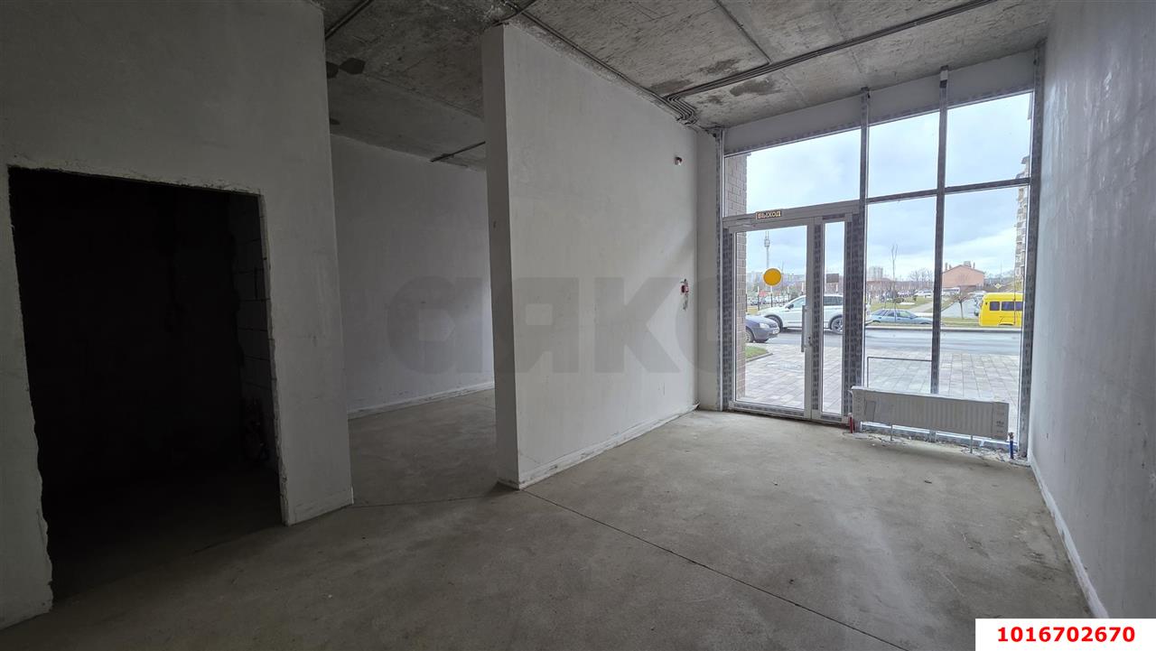 Фото №1: Торговое помещение 36&nbsp;м², 1/16&nbsp;эт. - Краснодар, Прикубанский внутригородской округ, мкр. жилой комплекс Дыхание, ул. Лётчика Позднякова, 2к28