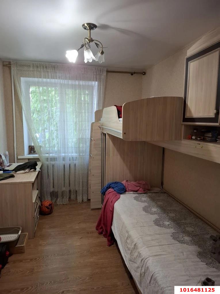 Фото №8: 4-комнатная квартира 59&nbsp;м², 2/5&nbsp;эт. - Краснодар, Центральный внутригородской округ, мкр. Центральный, ул. Хакурате, 7