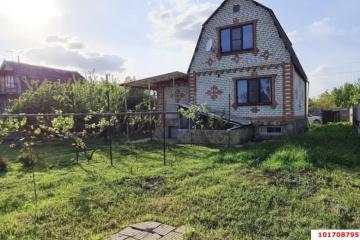 Фото №1: Дом 86 м² + 5.8 сот., 2 эт. - Урожайное, мкр. Карасунский внутригородской округ, ул. Абрикосовая
