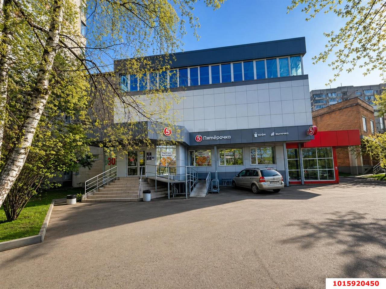Фото №4: Торговое помещение 660&nbsp;м², 1/3&nbsp;эт. - Краснодар, Западный внутригородской округ, мкр. Юбилейный, ул. 70-летия Октября, 20/3