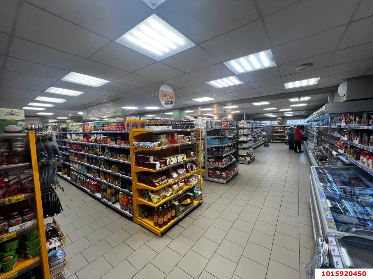 Фото №6: Торговое помещение 660&nbsp;м², 1/3&nbsp;эт. - Краснодар, Западный внутригородской округ, мкр. Юбилейный, ул. 70-летия Октября, 20/3