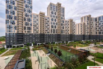 Фото №1: 2-комнатная квартира 68&nbsp;м², 6/18&nbsp;эт. - Краснодар, мкр. Черёмушки, ул. Обрывная, 132/1к7