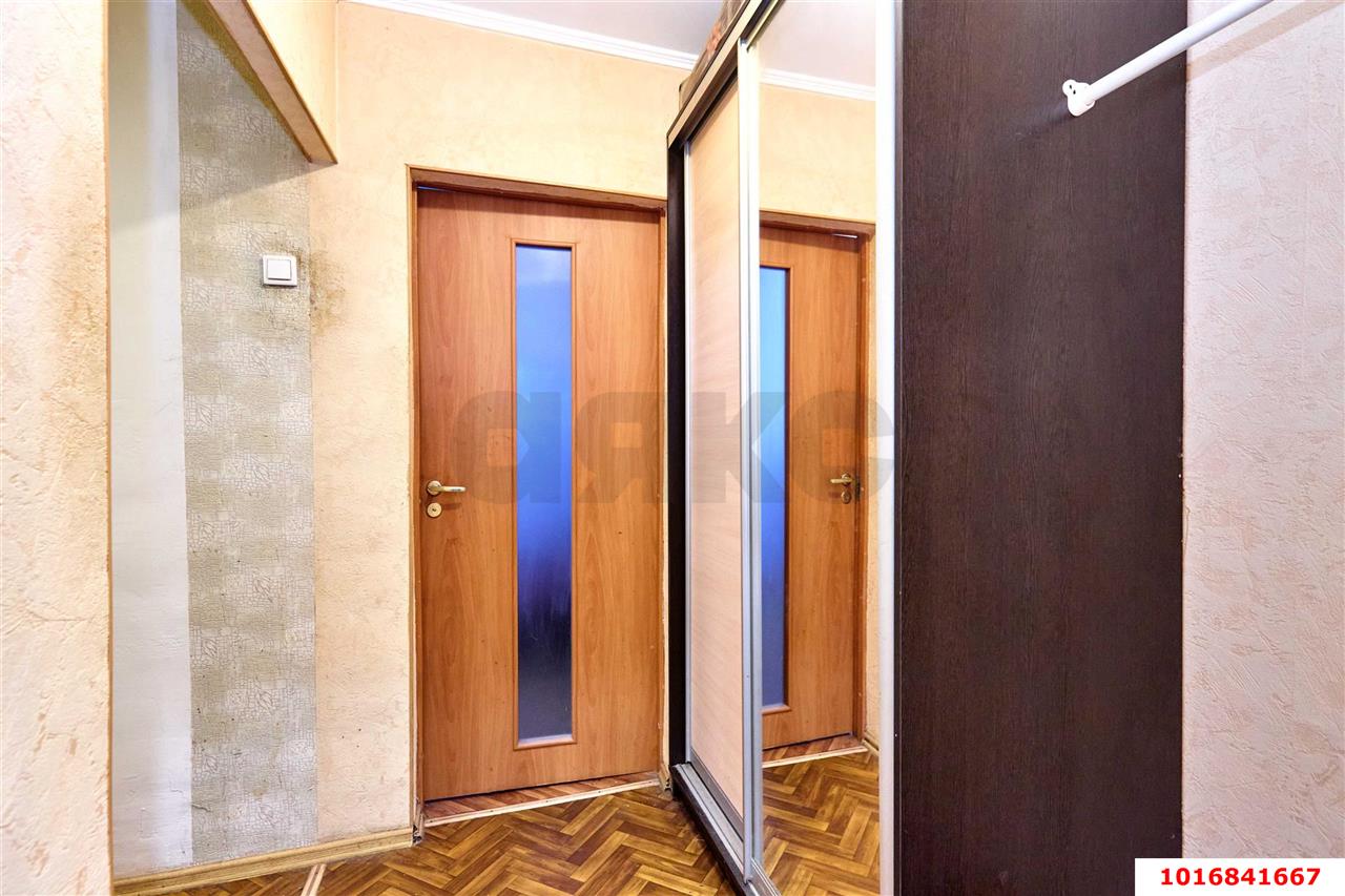 Фото №9: 2-комнатная квартира 46&nbsp;м², 2/2&nbsp;эт. - Краснодар, Прикубанский внутригородской округ, мкр. Славянский, ул. имени Толстого, 38