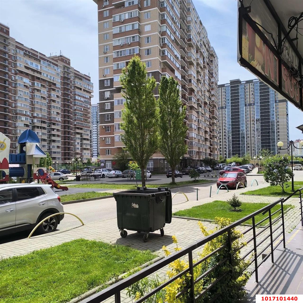 Фото №1: Торговое помещение 39&nbsp;м², 1/16&nbsp;эт. - Краснодар, Карасунский внутригородской округ, Гидростроителей, мкр. жилой комплекс Премьера, ул. Автолюбителей, 1/7к2