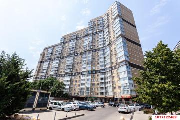 Фото №1: 2-комнатная квартира 81 м², 2/24 эт. - Краснодар, мкр. жилой комплекс Триумф, ул. имени П.М. Гаврилова, 27/1
