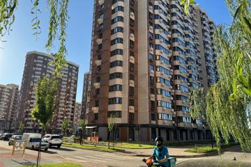 Фото №1: Торговое помещение 52 м², 1/19 эт. - Краснодар, мкр. ЖК Лучший, ул. Ростовское шоссе, 30/6к1
