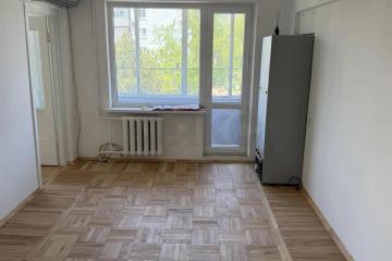 Фото №1: 3-комнатная квартира 50 м², 3/5 эт. - Краснодар, мкр. Гидростроителей, ул. Трудовой Славы, 38