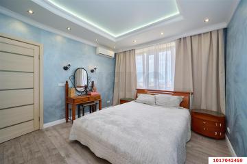 Фото №1: 2-комнатная квартира 74&nbsp;м², 15/20&nbsp;эт. - Краснодар, мкр. Камвольно-суконный Комбинат, ул. Максима Горького, 34/1