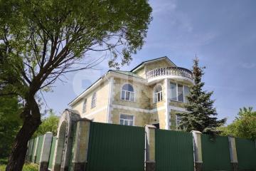 Фото №1: Дом 544 м² + 10 сот., 3 эт. - Раменское, мкр. Гостица, ул. Треугольная