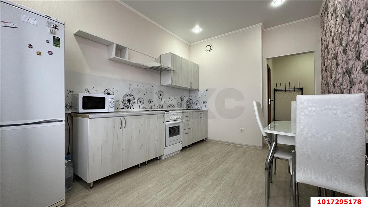 Фото №3: 1-комнатная квартира 40&nbsp;м², 16/20&nbsp;эт. - Краснодар, Прикубанский внутригородской округ, мкр. ЖК Красная Площадь, ул. Кореновская, 57к2