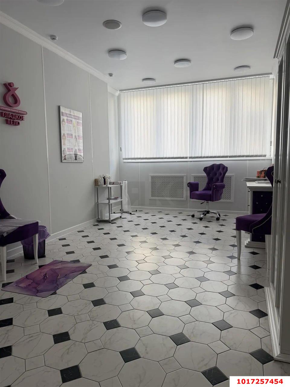 Фото №6: Офисное помещение 143&nbsp;м², 1/21&nbsp;эт. - Краснодар, Западный внутригородской округ, ЖК Октябрьский, мкр. Центральный, ул. Октябрьская, 181/2