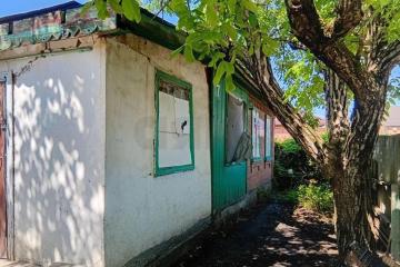 Фото №1: Дом 30 м² + 2.8 сот., 1 эт. - Краснодар, мкр. 2-я Площадка, ул. им. Лазарева, 17