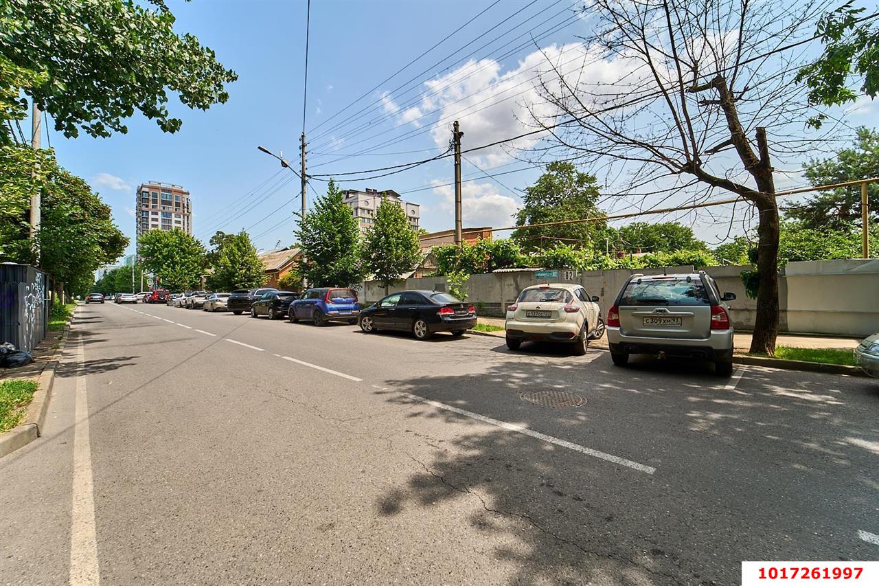 Фото №10: 2-комнатная квартира 46&nbsp;м², 1/1&nbsp;эт. - Краснодар, Центральный внутригородской округ, мкр. Центральный, ул. Красноармейская, 82