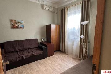 Фото №1: 1-комнатная квартира 26 м², 1/1 эт. - Краснодар, мкр. Центральный, ул. Митрофана Седина, 33