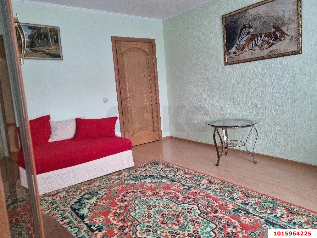 Фото №1: 2-комнатная квартира 64&nbsp;м², 1/10&nbsp;эт. - Краснодар, Прикубанский внутригородской округ, Отделение № 1 совхоза Солнечный, мкр. Фестивальный, ул. Яна Полуяна, 2