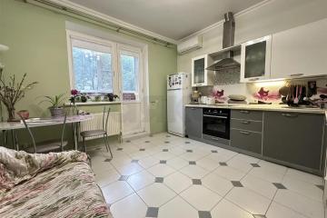 Фото №1: 3-комнатная квартира 91 м², 1/16 эт. - Краснодар, мкр. Завод Измерительных Приборов, ул. Зиповская, 3/4