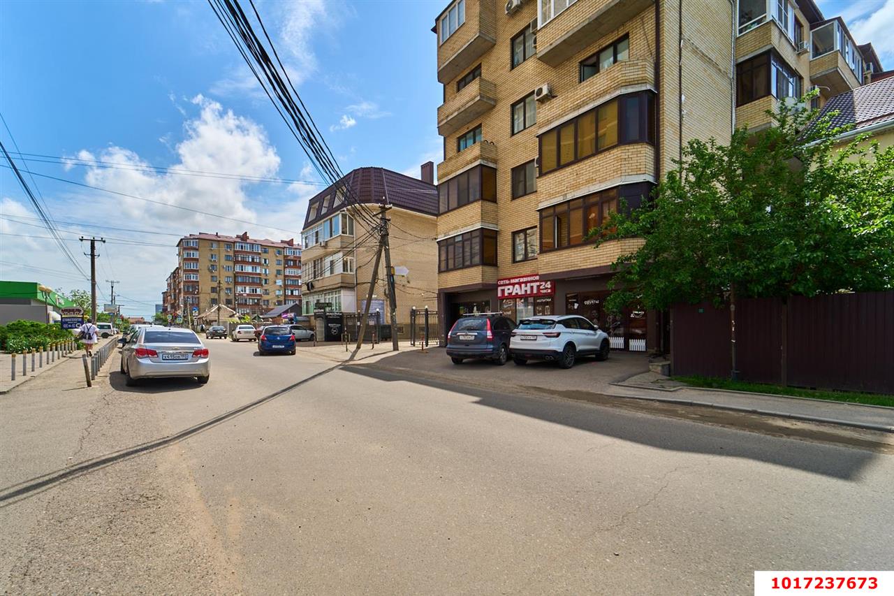 Фото №16: 2-комнатная квартира 67&nbsp;м², 2/6&nbsp;эт. - Краснодар, Прикубанский внутригородской округ, Калинино, мкр. Завод Радиоизмерительных Приборов, пер. Гаражный, 12/4