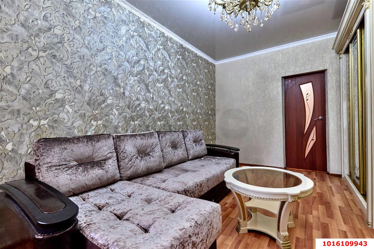 Фото №2: 2-комнатная квартира 46&nbsp;м², 1/1&nbsp;эт. - Краснодар, Центральный внутригородской округ, мкр. Центральный, ул. Коммунаров, 72