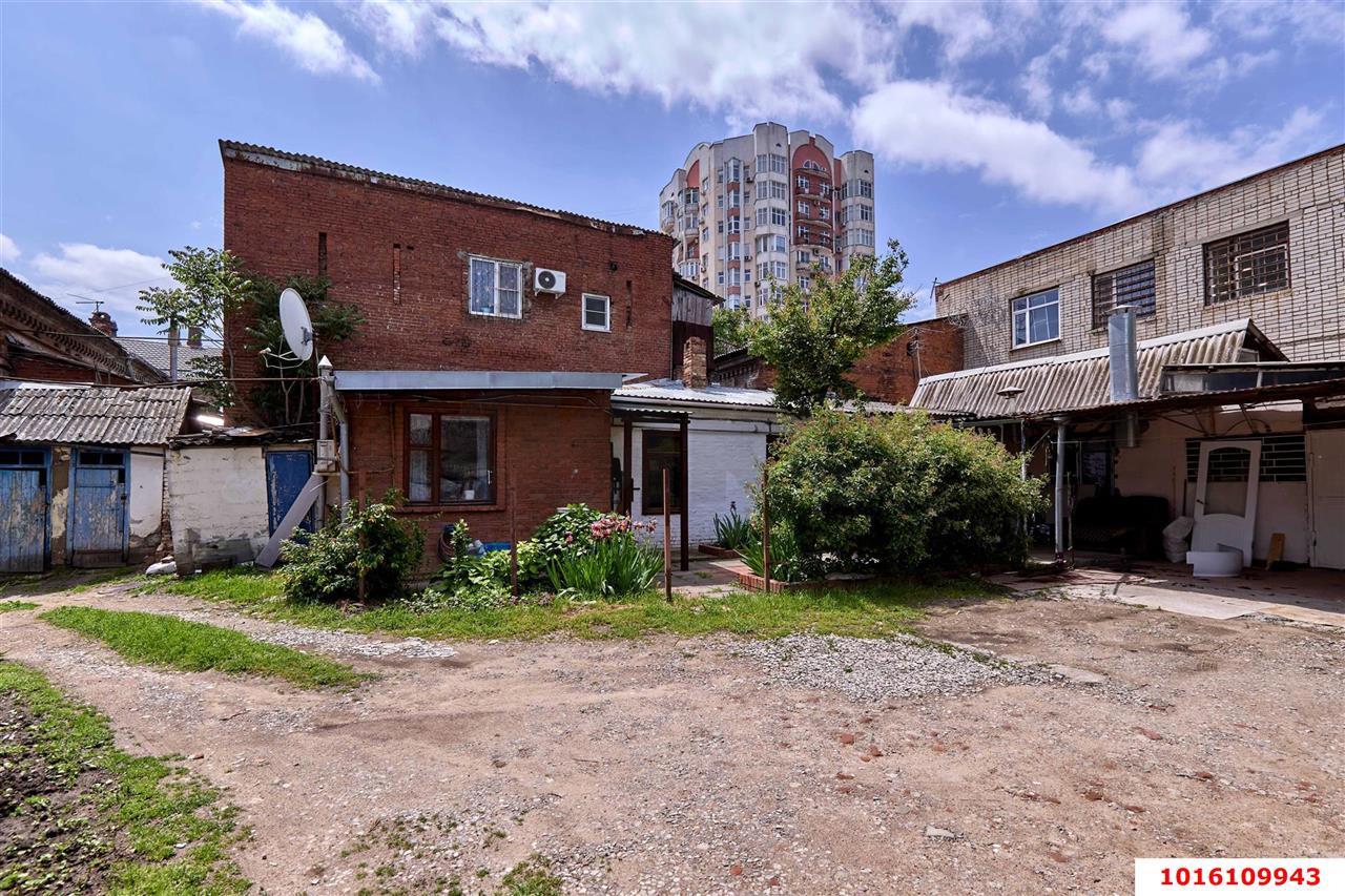 Фото №12: 2-комнатная квартира 46&nbsp;м², 1/1&nbsp;эт. - Краснодар, Центральный внутригородской округ, мкр. Центральный, ул. Коммунаров, 72