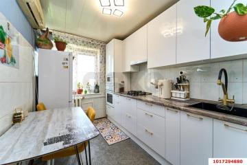 Фото №1: 3-комнатная квартира 61 м², 9/9 эт. - Краснодар, мкр. Краевая Клиническая Больница, ул. имени 40-летия Победы, 63