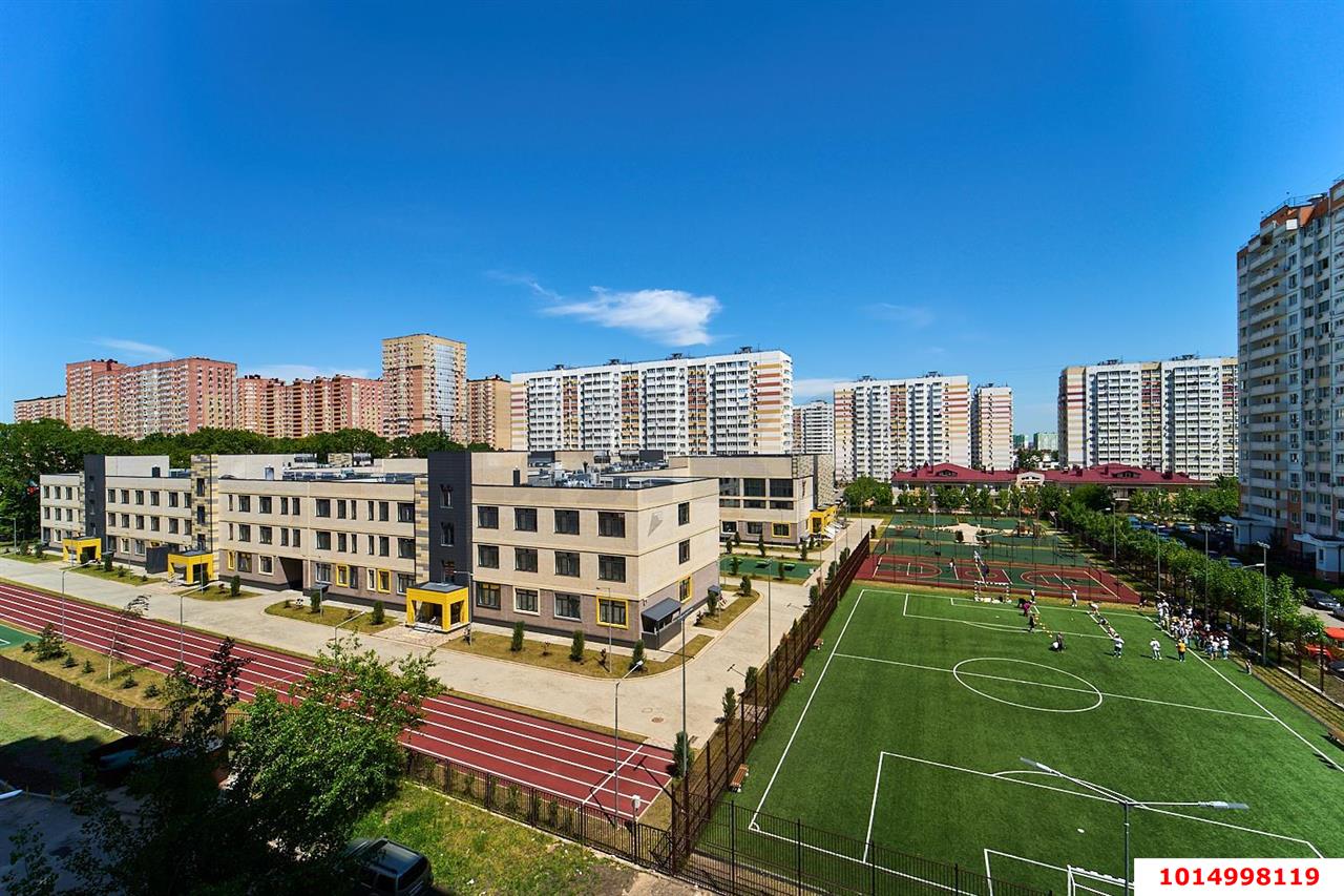 Фото №9: 2-комнатная квартира 71&nbsp;м², 13/21&nbsp;эт. - Краснодар, Прикубанский внутригородской округ, Восточно-Кругликовский, мкр. ЖК Возрождение, ул. имени 40-летия Победы, 133