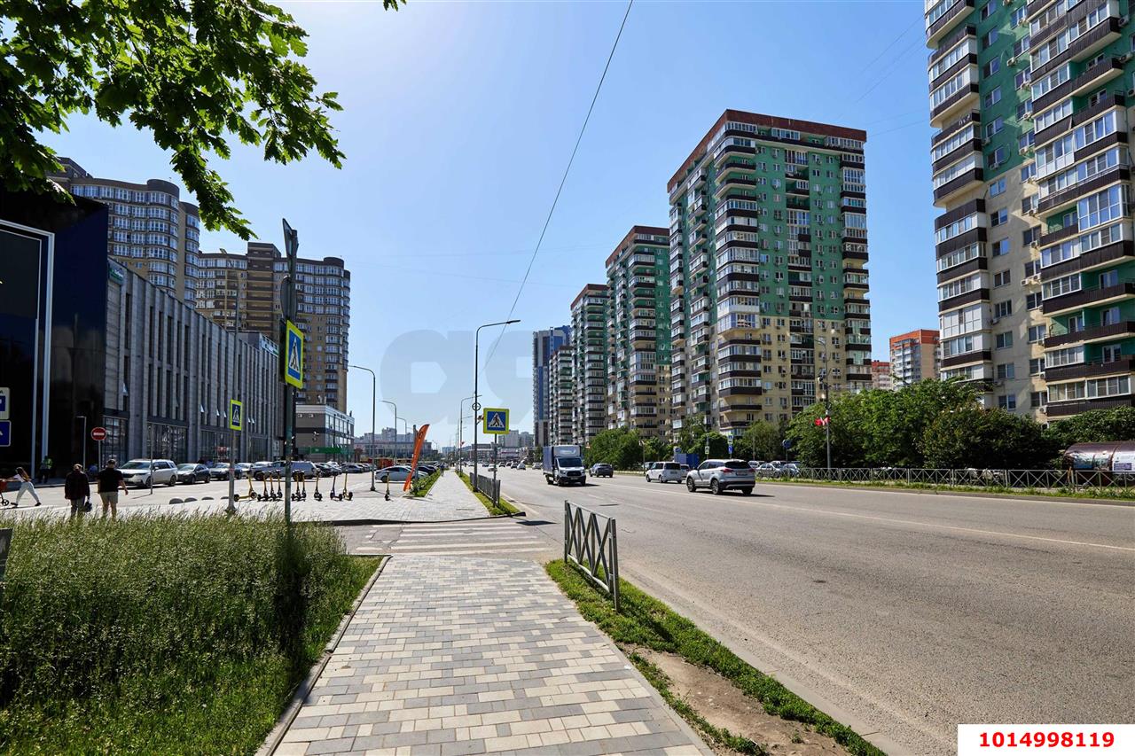 Фото №8: 2-комнатная квартира 71&nbsp;м², 13/21&nbsp;эт. - Краснодар, Прикубанский внутригородской округ, Восточно-Кругликовский, мкр. ЖК Возрождение, ул. имени 40-летия Победы, 133