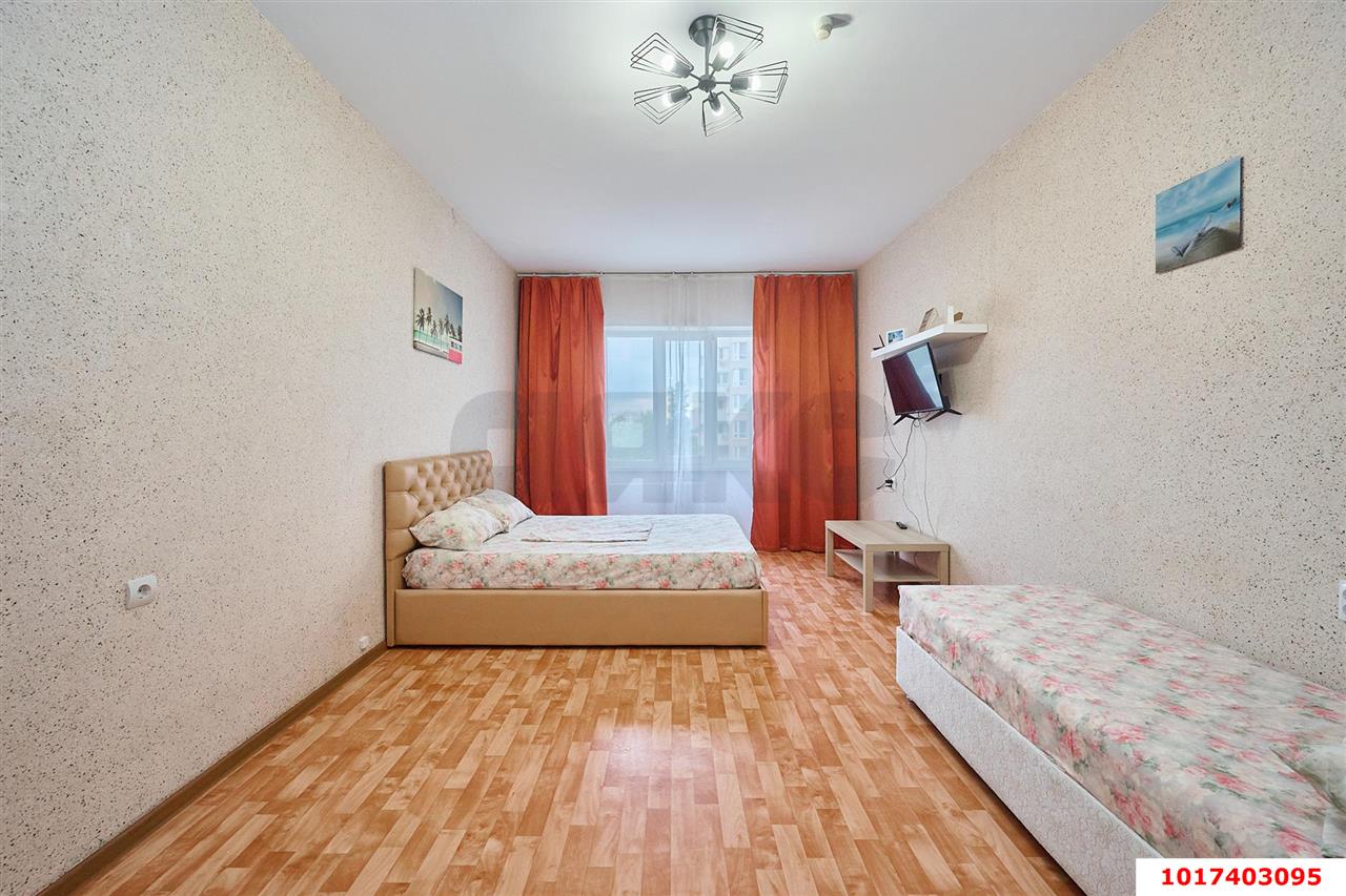 Фото №6: 2-комнатная квартира 72&nbsp;м², 4/17&nbsp;эт. - Краснодар, Прикубанский внутригородской округ, мкр. имени Маршала Жукова, ул. Александра Покрышкина, 4/5