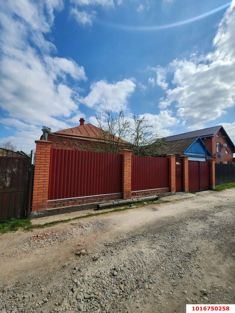 Фото №1: Дом 58&nbsp;м² + 3.8&nbsp;сот., 1&nbsp;эт. - Краснодар, Прикубанский внутригородской округ, мкр. 40 лет Победы, ул. Жуковского, 63